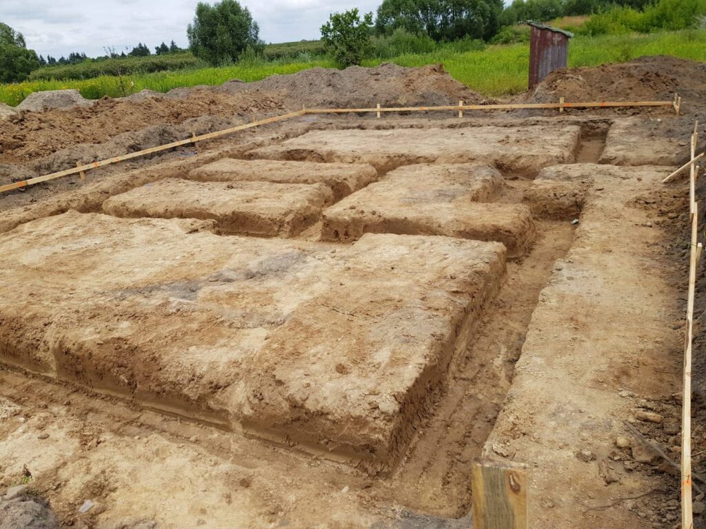 Wykop pod fundamenty Cegłów